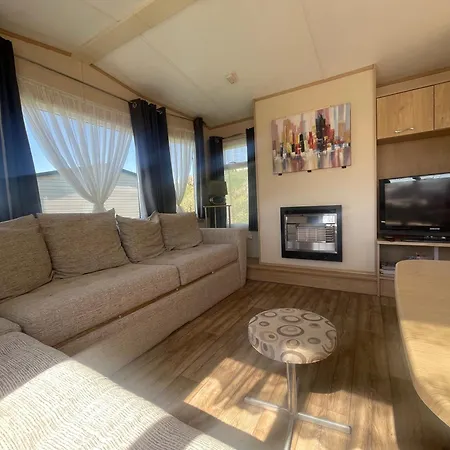 Mobil Au Bord De La Mer, Vue Sur La De La Falaise à