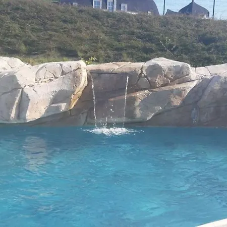 Kemp Mobil Au Bord De La Mer, Vue Sur La De La Falaise A
